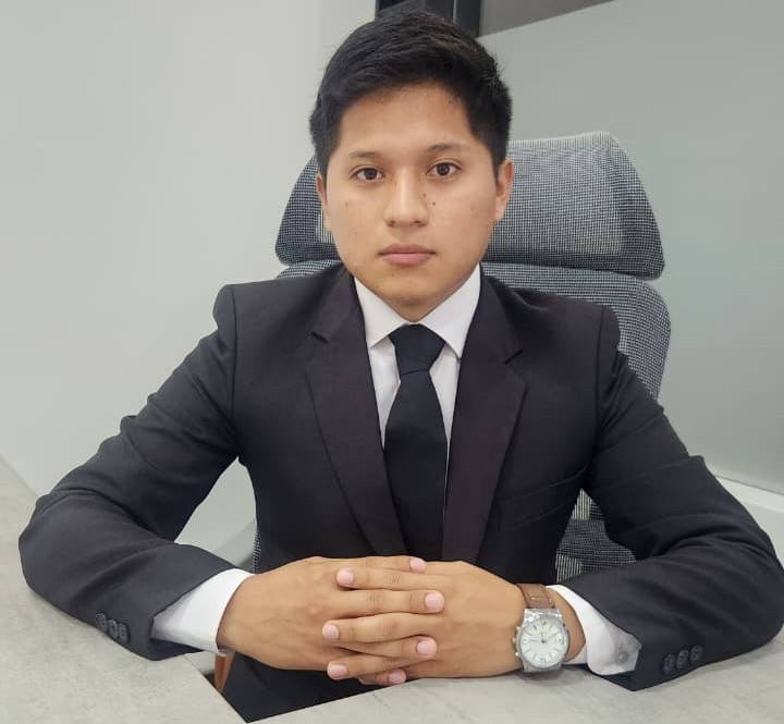 Abogado Vicente Tacuri